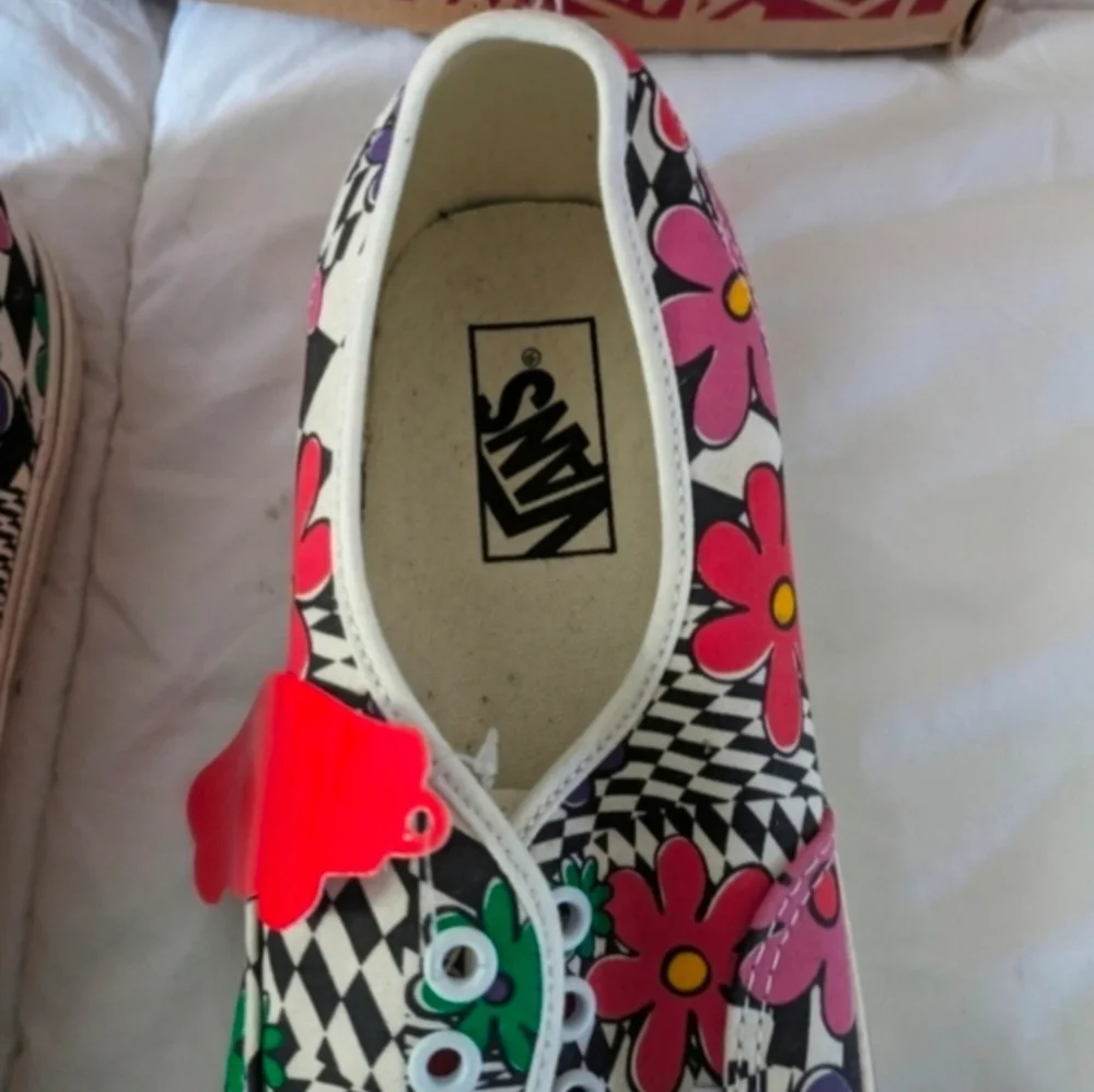 Vans Authentic Women 5 Printed Floral Checker VNOA348A40G 032026 - Picture 5 of 9